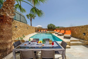 Gladjola Holiday Home